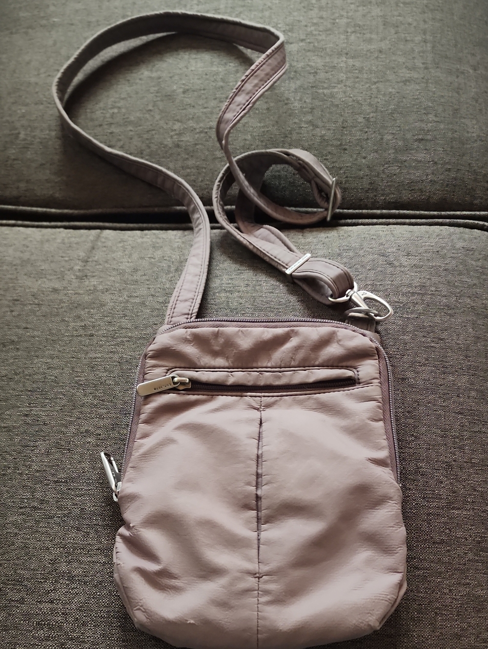 Travelon Casual Crossbody Bag in Taupe - Lightweight Everyday Carry Purse